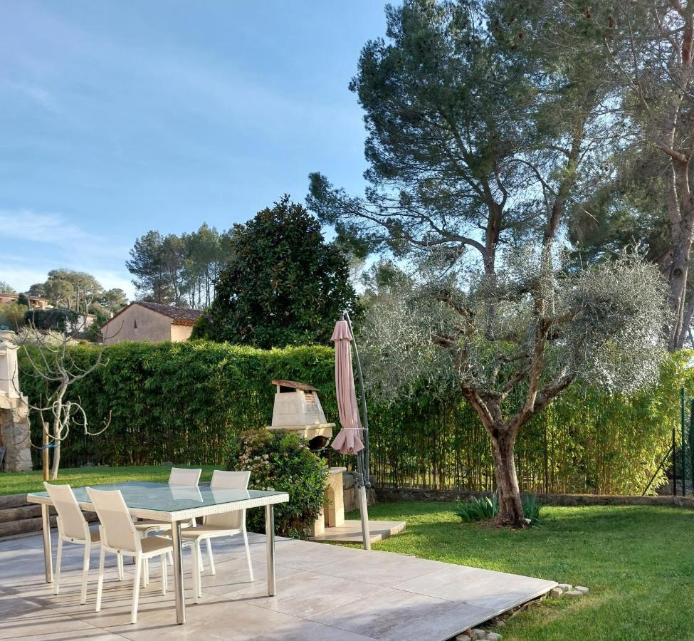 Gite Les Pins Climatise Piscine Chauffee Jardin Peymeinade المظهر الخارجي الصورة