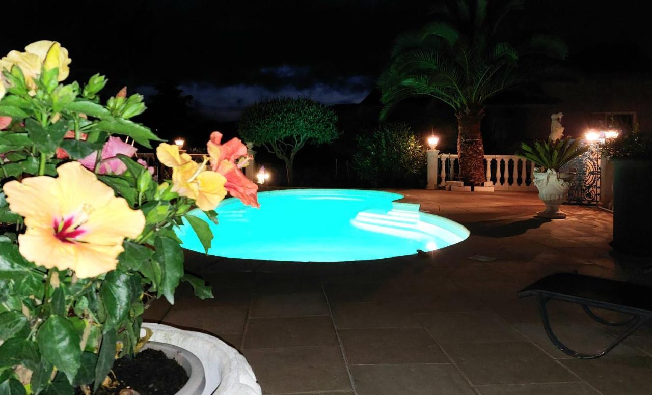 Gite Les Pins Climatise Piscine Chauffee Jardin Peymeinade المظهر الخارجي الصورة