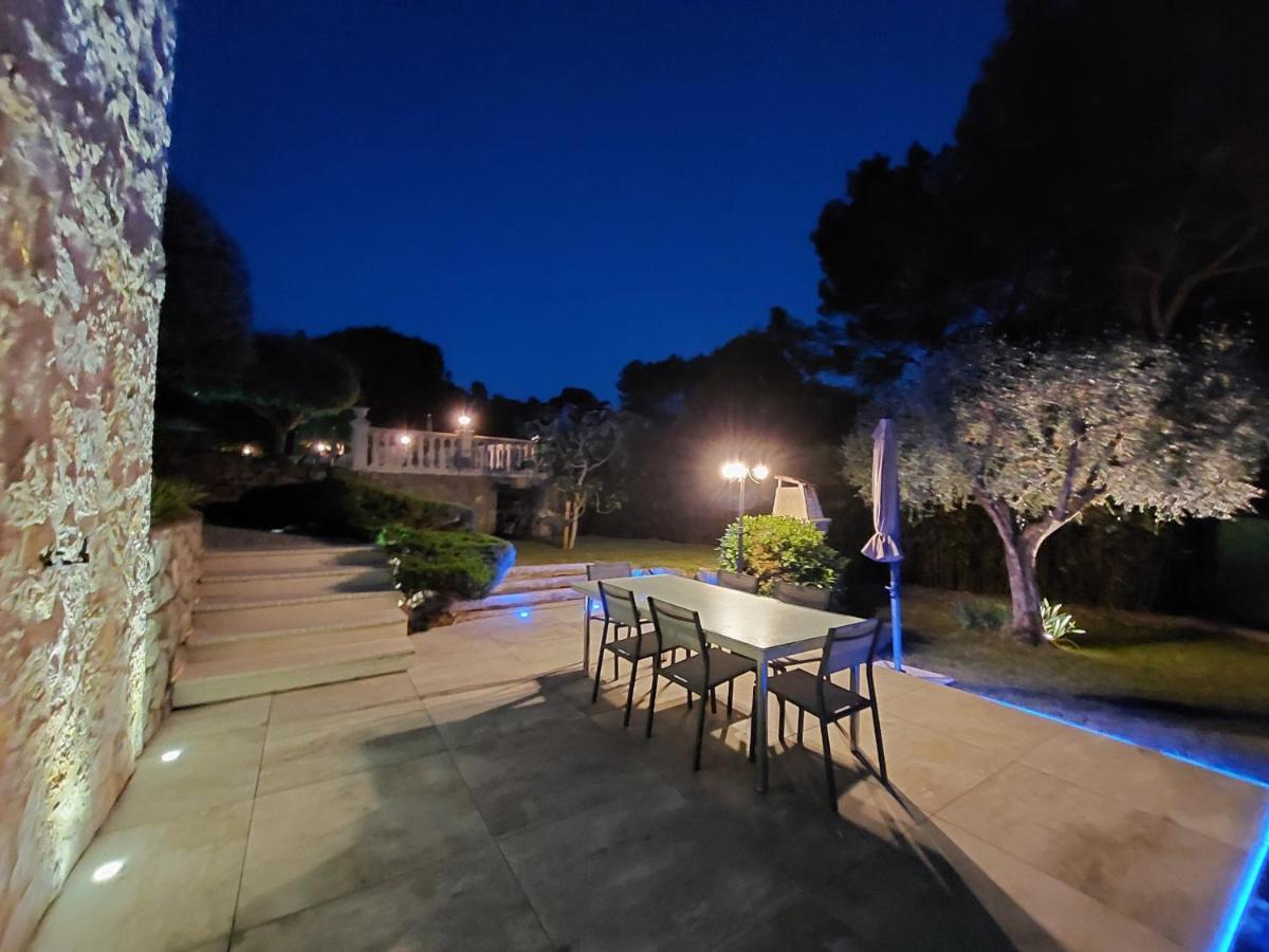 Gite Les Pins Climatise Piscine Chauffee Jardin Peymeinade المظهر الخارجي الصورة