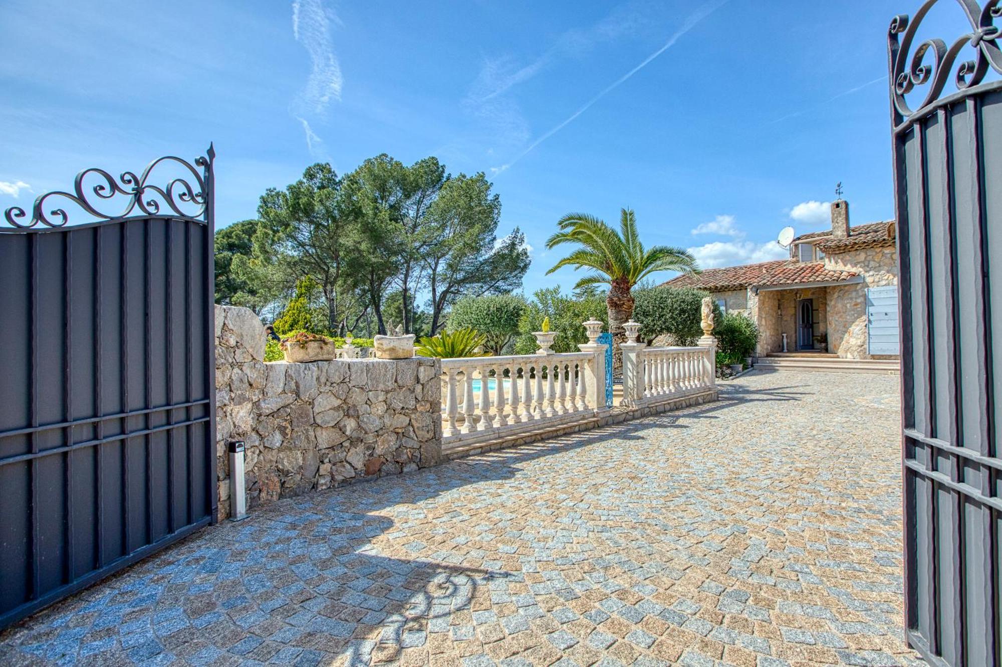 Gite Les Pins Climatise Piscine Chauffee Jardin Peymeinade المظهر الخارجي الصورة